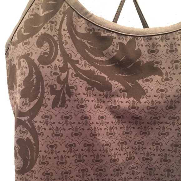 ATHLETA Twist Back Built-in Bra Tank/ Brown /38DD - Picture 3 of 6